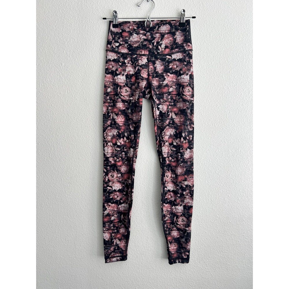 Lululemon Wunder Under Hi-Rise Tight size 6